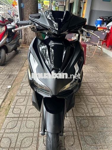 Ab 2022 Đen nham một chủ
