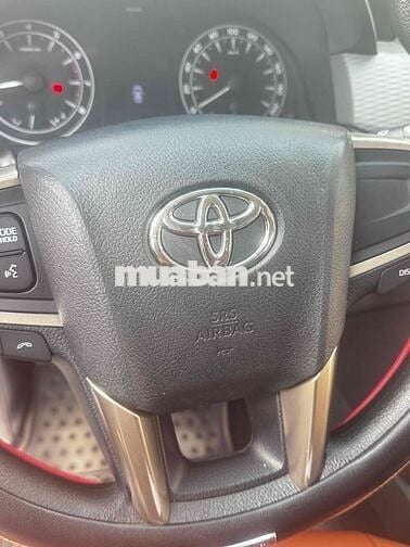 Toyota Innova 2018 2.0E - 10023 km