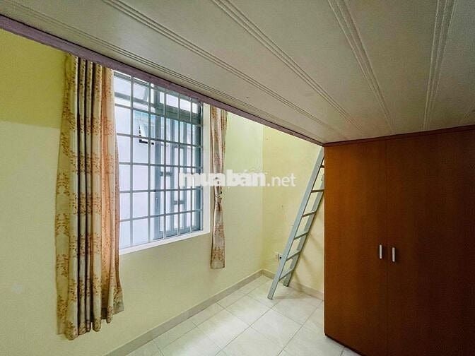 Phòng trọ lịch sự + 28m2 + Đường C1- Cộng Hoà