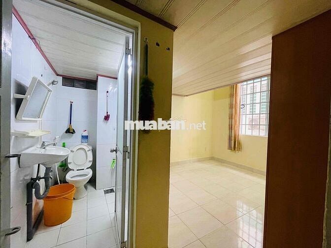 Phòng trọ lịch sự + 28m2 + Đường C1- Cộng Hoà