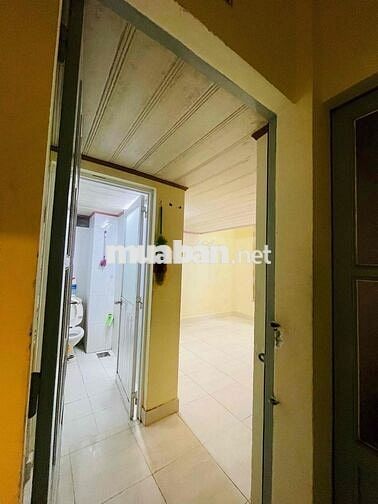 Phòng trọ lịch sự + 28m2 + Đường C1- Cộng Hoà