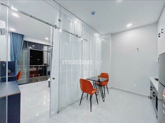 Bán tòa nhà 6 tầng Lý Chính Thắng, 101,8m², doanh thu cao, vị trí đẹp