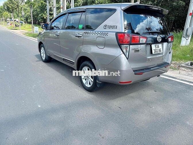 Toyota Innova 2018 2.0E - 10023 km