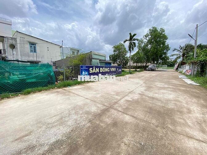 Cần bán lô đất đường 11, 90m2 giá chỉ 4,5 tỷ, Khu dân cư, QH sạch