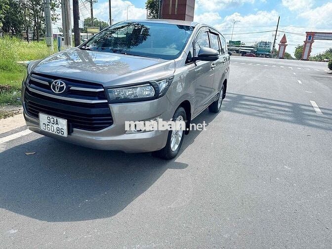 Toyota Innova 2018 2.0E - 10023 km