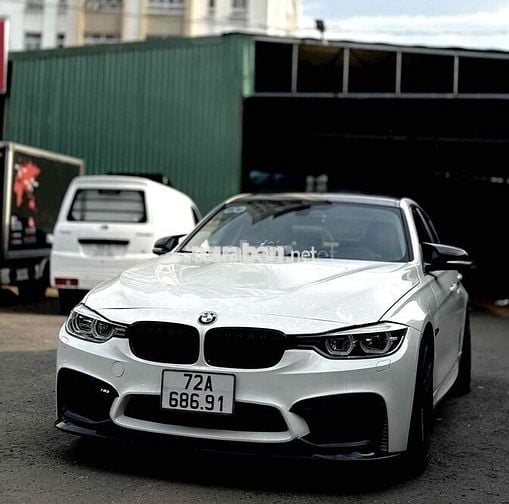 BMW 3 Series 2015 320i - 85000 km đồ chơ nhiều