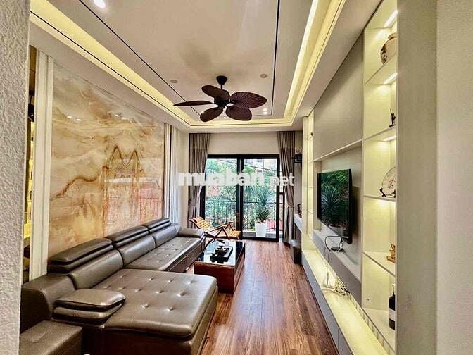 ❌NHÀ ĐẸP PỐ NGỌC THUỴ HƠN 11 TỈ Ô TÔ NGỦ TROG NHÀ. 48M.FULL NỘI THẤT❌