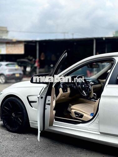 BMW 3 Series 2015 320i - 85000 km đồ chơ nhiều