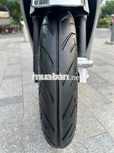SH 125 ABS 2025 xám xi măng chạy 500km- Mới Keng