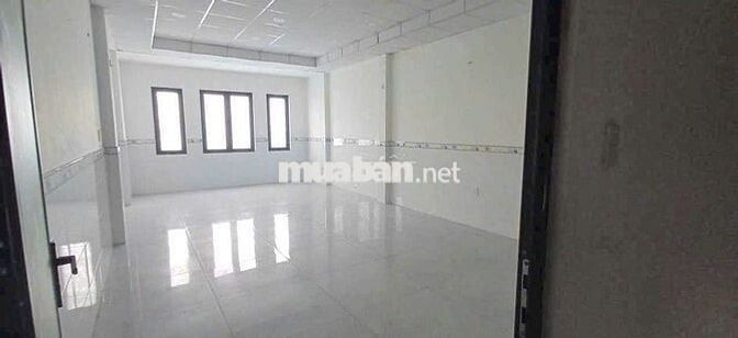 Nhà mới dt rộng, mặt tiền đường đông đúc thuận tiện kd buon ban ,6p