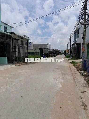 Bán dãy trọ 2 tầng mới xây, đường nhựa 8m thông,cho thuê 10tr/tháng