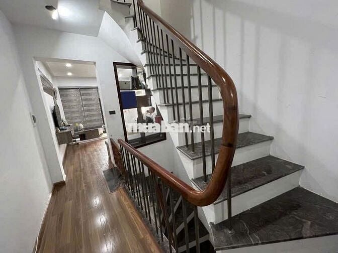 📢📢📢45m2 x 4 tầng Thạch Bàn, Ô Tô Đỗ Ngay Trục Chính – Nhỉnh 5 tỷ xíu