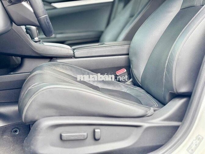 Honda Civic 2019 1.8G- 54000 km- Xe hãng bao đẹp