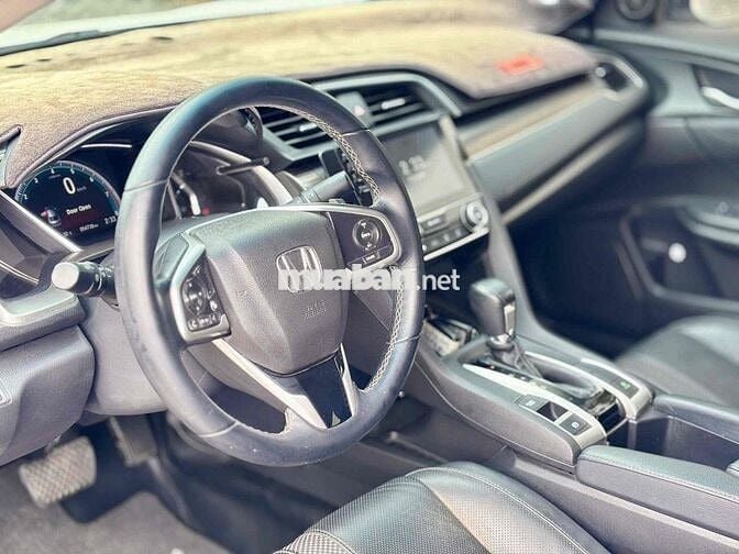 Honda Civic 2019 1.8G- 54000 km- Xe hãng bao đẹp
