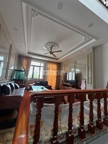 sỡ hữu căn nhà tâm huyết nội thất gỗ cao cấp. nhanh tay mới kịp