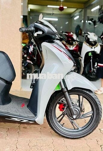 Thanh lý SH 160i Abs đk 2024 xám xi măng