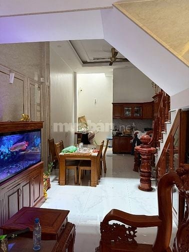sỡ hữu căn nhà tâm huyết nội thất gỗ cao cấp. nhanh tay mới kịp