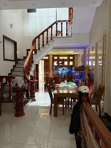 sỡ hữu căn nhà tâm huyết nội thất gỗ cao cấp. nhanh tay mới kịp