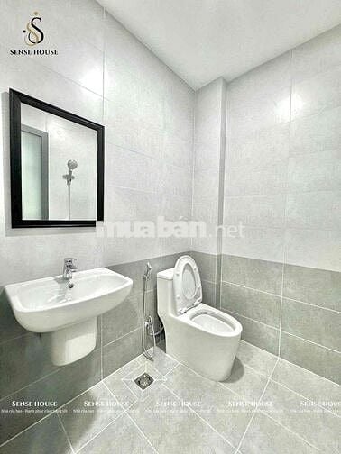 🏡 Chính Chủ Cho Thuê Căn Hộ Mới 1PN – Ban Công Thoáng – Thang Máy, Máy