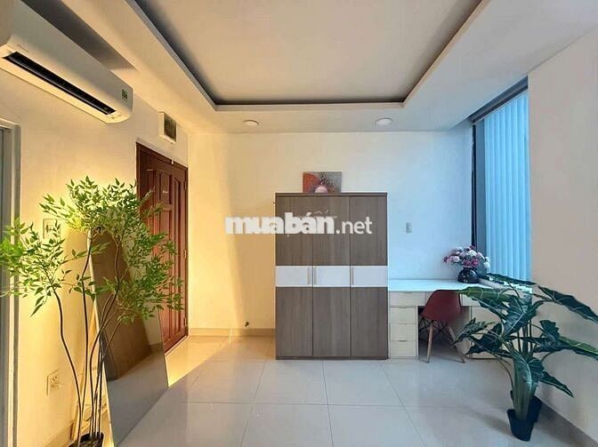 Cửa sổ trời view kính đẹp đẽ, Thang Máy, đường lớn, sạch sẽ thoáng mát