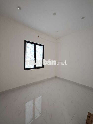 NHÀ SÂN VƯỜN RỘNG 200M2 GẦN KCN TRÀ NÓC