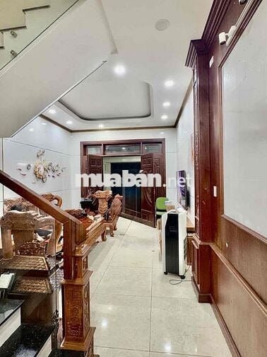 MÃ LÒ –4 TẦNG– NGỘP HƠN 3 TỶ – GIÁ CHỈ NHỈNH 6 TỶ