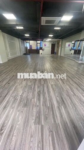 🏢 Cho thuê văn phòng tầng 4 – 160m² – Lạc Long Quân, Tây Hồ