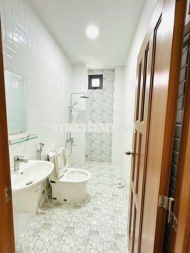 Phòng trọ 40m2 đường Lạc Long Quân, Quận Tân Bình