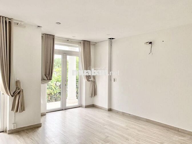 CHO THUÊ NHÀ HXH PHỔ QUANG_ 5X20M_ TRỆT 3 LẦU SẴN MÁY LẠNH