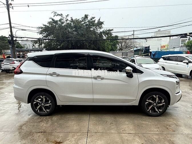 Mitsubishi Xpander Pre 2023 - 20000 km