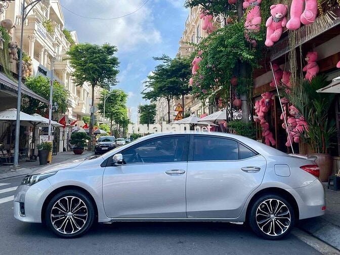 Toyota Corolla Altis 2014 2.0V đi rất êm