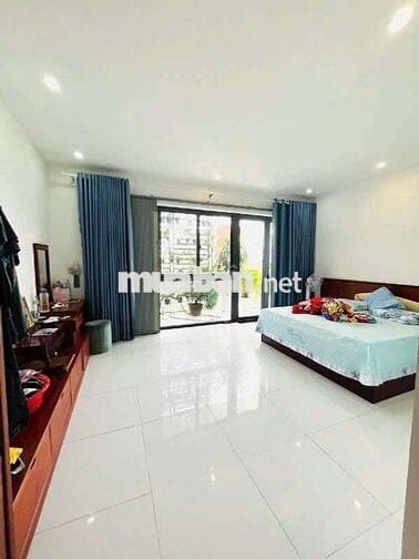 NHÀ CHO THUÊ:
TRỆT 2 LẦU MỚI ĐẸP
- FULL NỘI THẤT - KDC HỒNG LOAN