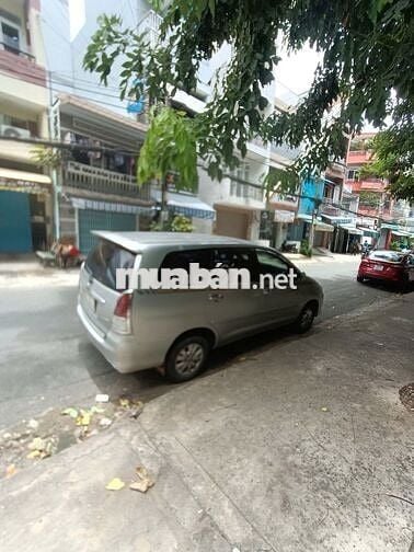 TOYOTA INNOVA ban V(SỐ TỰ ĐỘNG)BSTP GỐC SG,MẨU MỚI