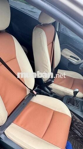 Ford Fiesta 2011 1.4 MT