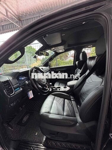 Ford Everest 2024 Titanium 2.0L 4x2 AT - 62000 km