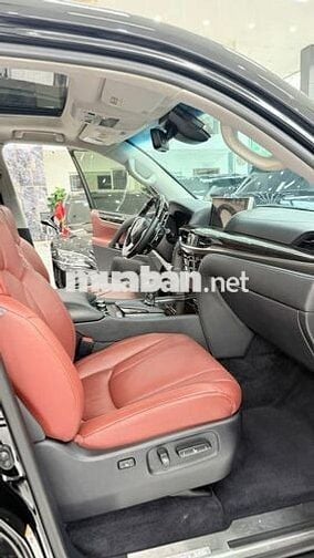 Lexus LX570 nhập Mỹ 2018, 1 chủ. Xe chạy ít.