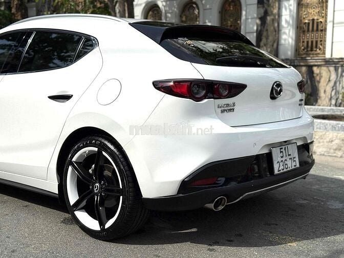 Mazda 3 2021 2.0L Signature Premium - 34000 km
