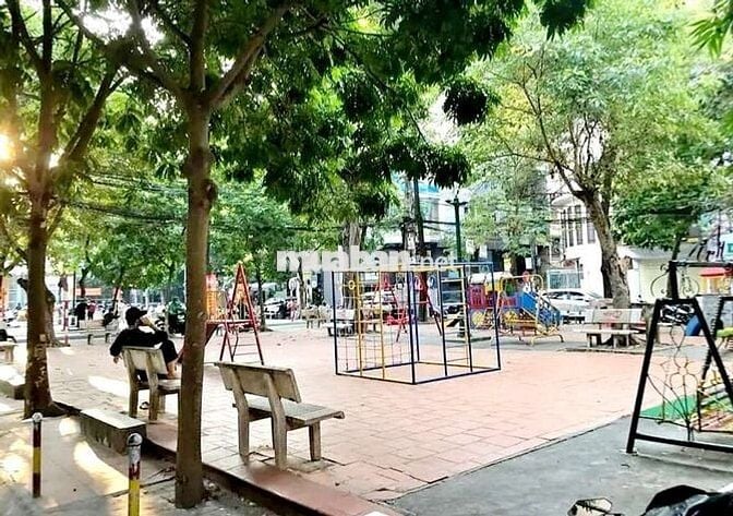 CHÍNH CHỦ BÁN GẤP NHÀ TẬP THỂ KIỄU GIAI, KIM MÃ THƯỢNG, 60M, CÓ SÂN