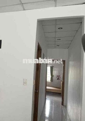 Cho thuê tầng lầu 4x15m, có 2 phòng ngủ, bếp, 1wc