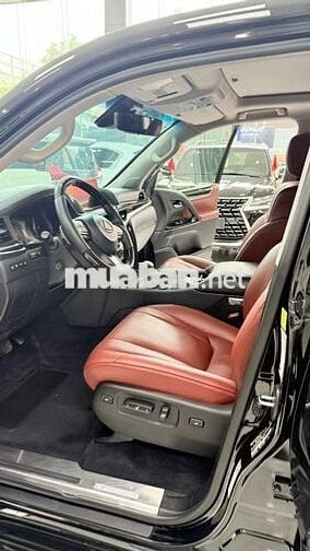 Lexus LX570 nhập Mỹ 2018, 1 chủ. Xe chạy ít.