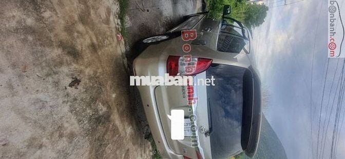 bán xe toyota innova 2014