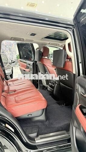 Lexus LX570 nhập Mỹ 2018, 1 chủ. Xe chạy ít.