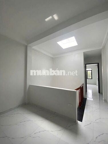 🏡 Nhà ĐÔNG LA ĐẠI THÀNH – NHỈNH 4 Tỷ - 60M2 - SÂN CỔNG RIÊNG