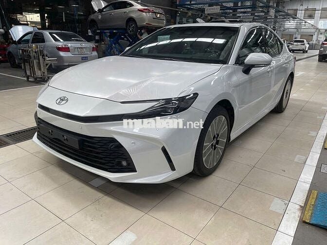 Toyota Camry 2025