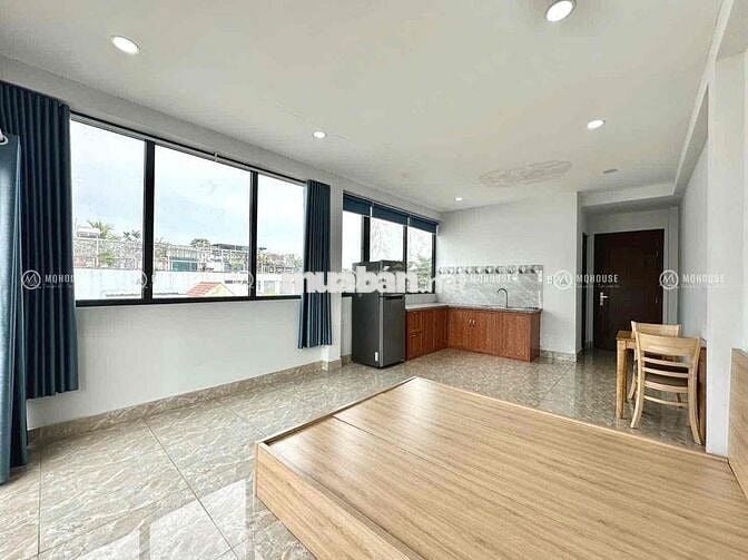 Penthouse ban công, full nội thất, phòng rộng 45m2 ngay Aeon Tân Phú