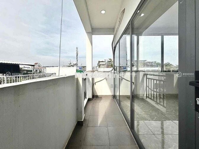 Penthouse ban công, full nội thất, phòng rộng 45m2 ngay Aeon Tân Phú