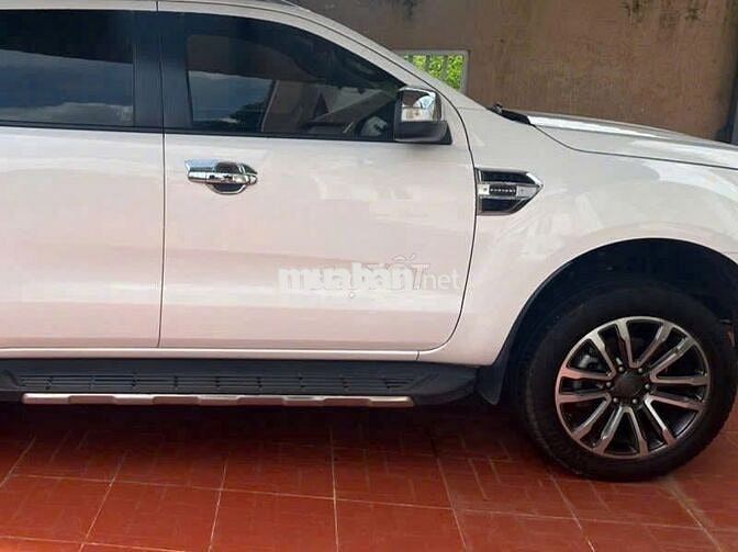 Ford Everest 2019 Titanium 1 cầu xe gia đình