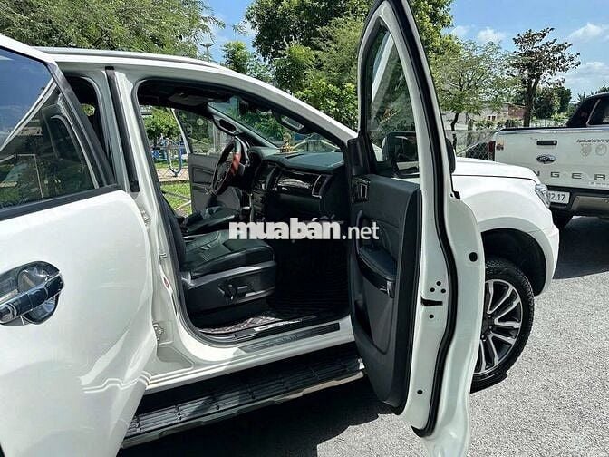 Ford Everest 2019 Titanium 1 cầu xe gia đình