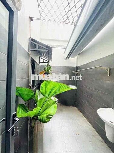 Nhà 2 lầu full nội thất KDC Hồng Loan
