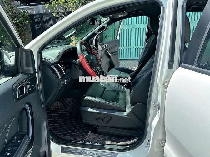 Ford Everest 2019 Titanium 1 cầu xe gia đình
